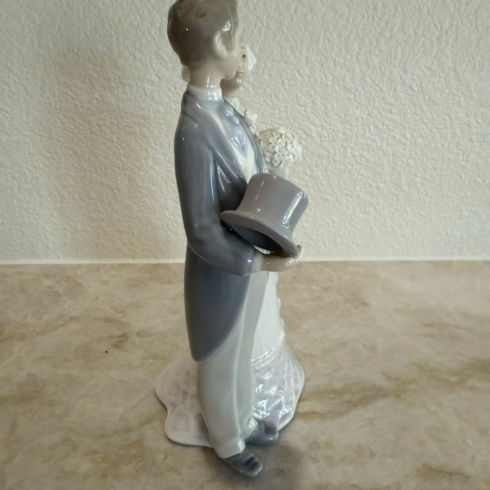👰🤵‍♂️Vintage Lladro Bride & Groom Statue Cake Topper Retired - Picture 6 of 10